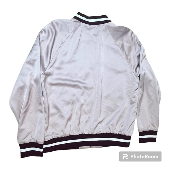 Aritiza Babaton baby pink satin Forbes bomber / baseball jacket - EUC Si… - Picture 5 of 8